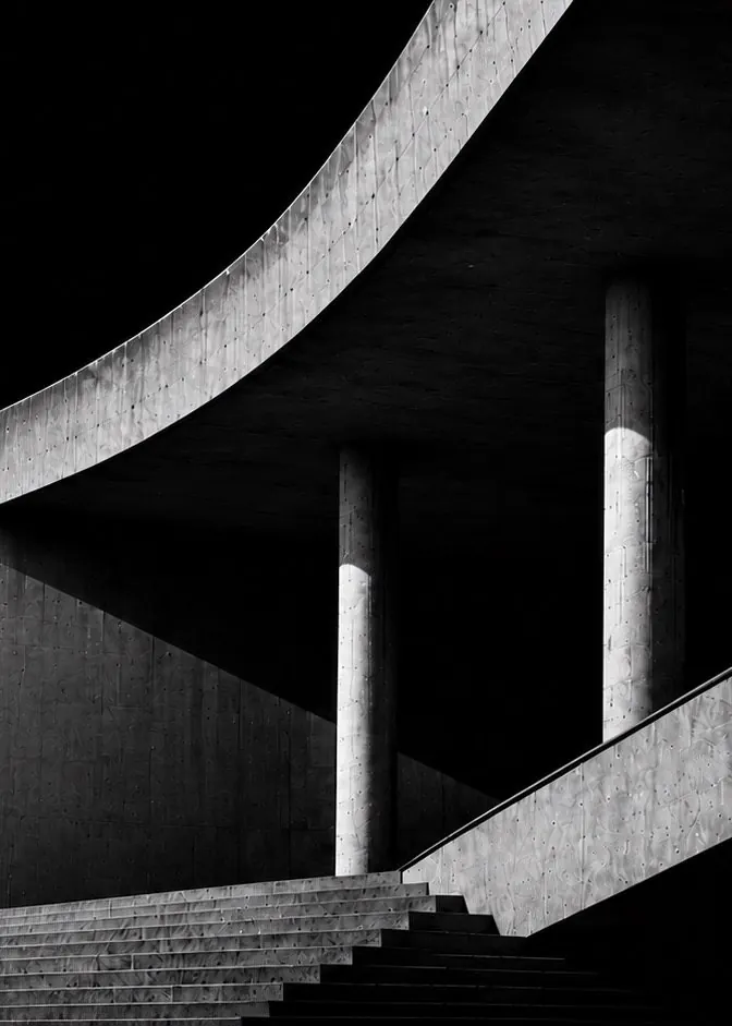 Arquitetura moderna, escadaria em curva